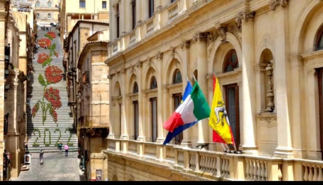 Appartamento La Matrice Caltagirone Buitenkant foto